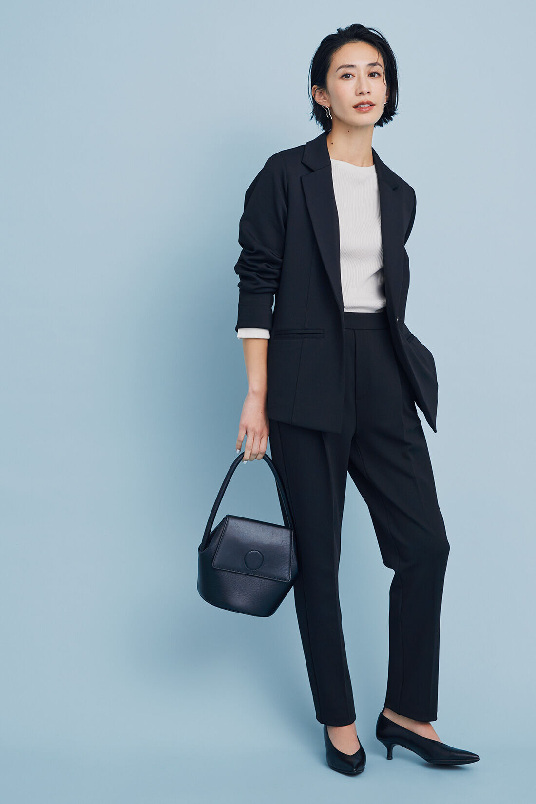 IEDIT|花粉リリース＆UVケア 純黒素材 バレエフィットR ジャケット〈黒〉のコーディネート