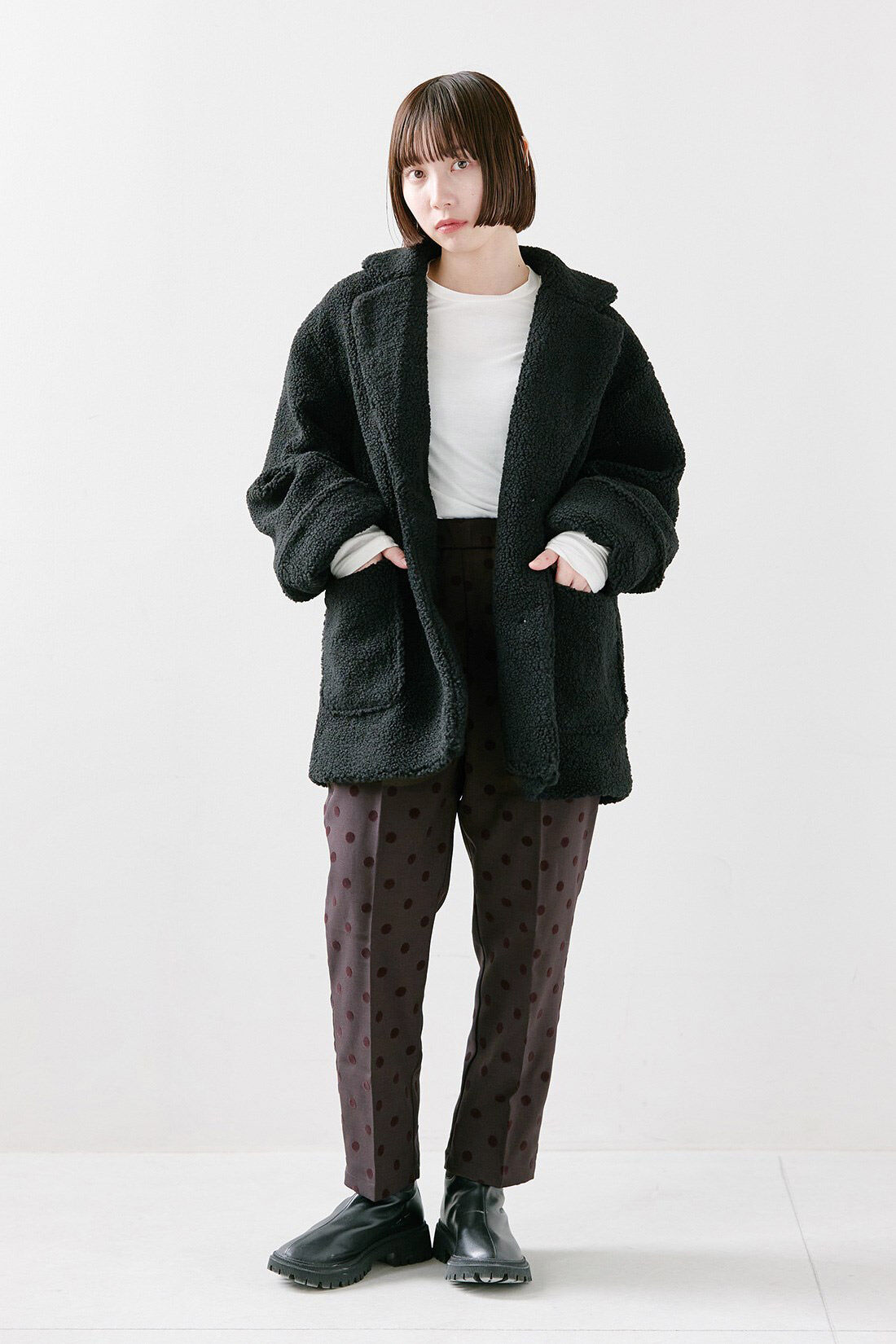 IEDIT|IEDIT[イディット]　フロッキードットプリントのゆるテーパードパンツ|【着用サイズ】ジャケット：S　トップス：M　パンツ：SP