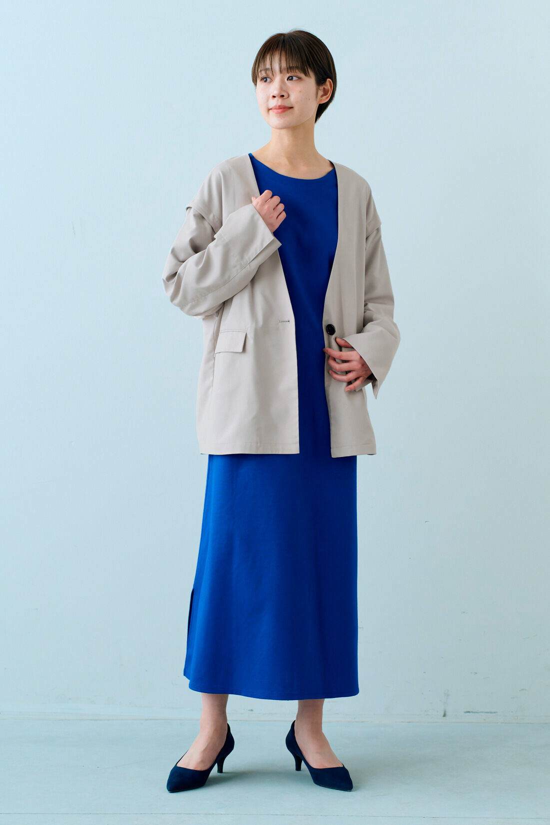 IEDIT|野々村友紀子さん×IEDIT[イディット]　一枚持ってたら間違いない！ 「気温」と「気分」で袖がちぎれるジャケット〈グレージュ〉|モデル身長：163cm　着用サイズ：M