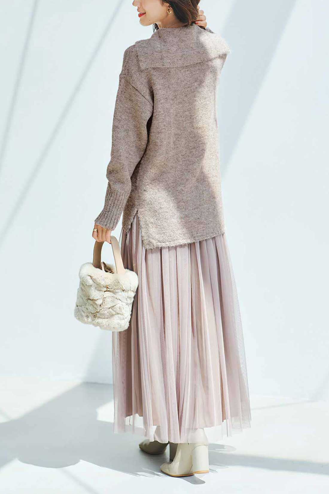 IEDIT|IEDIT[イディット]　マシンウォッシャブルウール混素材 フロントの編み地で細見え ふんわりヤーンのセーラーカラーニット