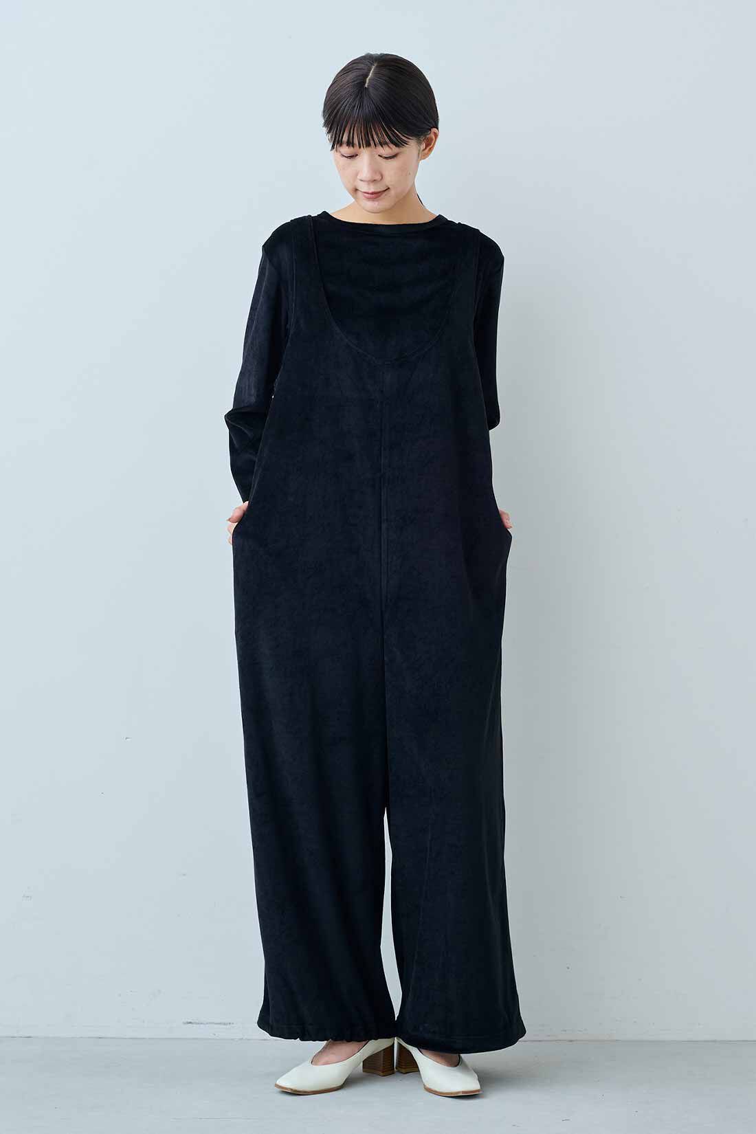 IEDIT|IEDIT[イディット]　きくちあつこさんコラボ ベロアロンパースセット〈ブラック〉|モデル身長：163cm　着用サイズ：M