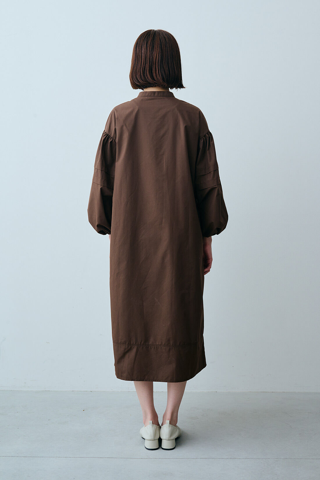 IEDIT|IEDIT[イディット]　日々に寄り添う ボリュームスリーブシャツワンピース|モデル身長：163cm 着用サイズ：M
