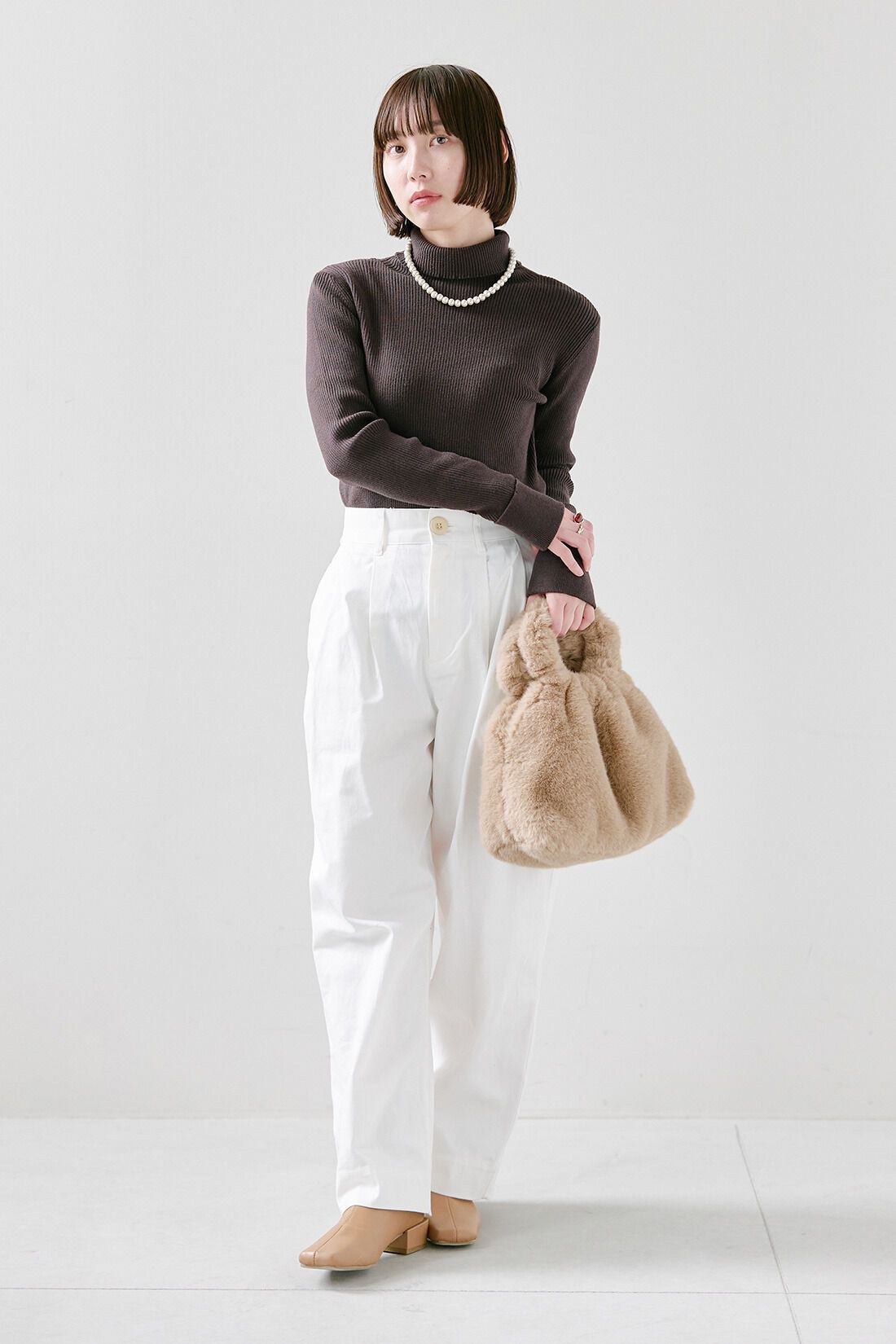 IEDIT|IEDIT[イディット]　小森美穂子さんコラボ きれいめチノパン〈オフホワイト〉|【着用サイズ】トップス：S　パンツ：SP