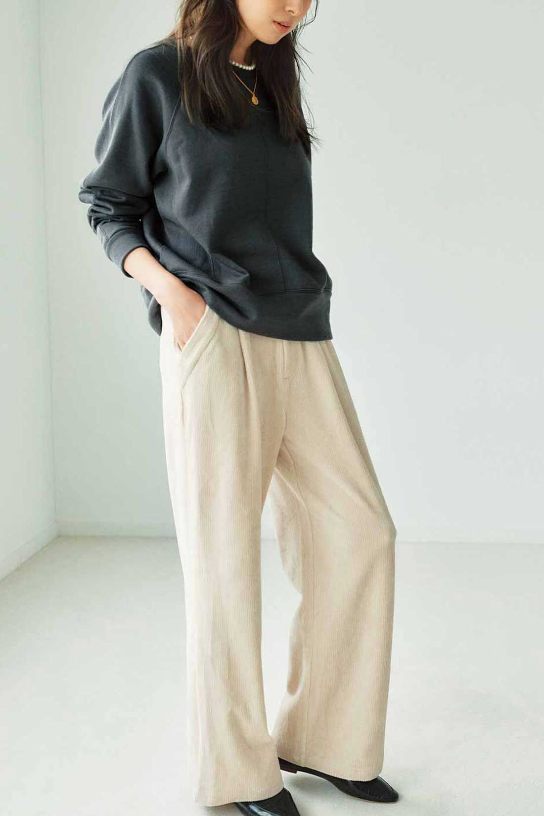 IEDIT|IEDIT[イディット]　カットソーコーデュロイで快適 きれい見えシルエットのワイドパンツ〈スモーキーブルー〉