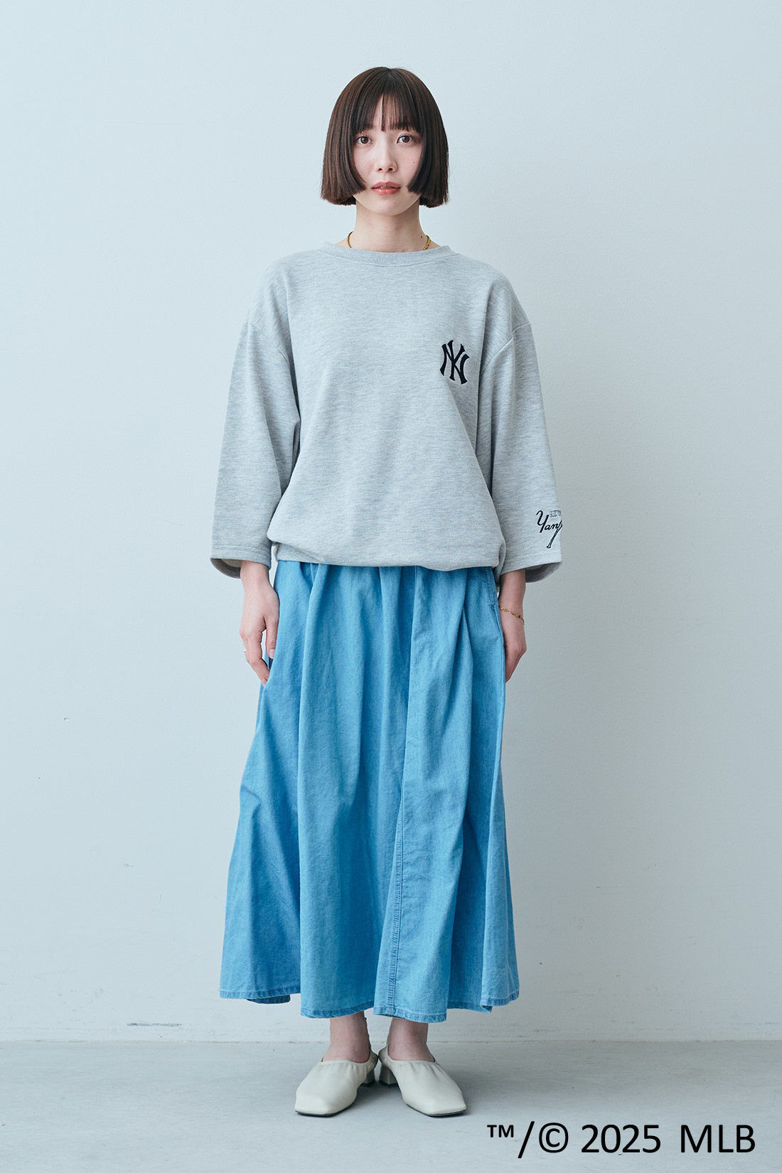 IEDIT|IEDIT[イディット]　オリジナルMLBデザイン モモンガシルエットの八分袖スウェットトップス〈ロサンゼルス・エンゼルス〉|モデル身長：150cm　着用サイズ：S　これは参考画像です。お届けするカラーとは異なります。