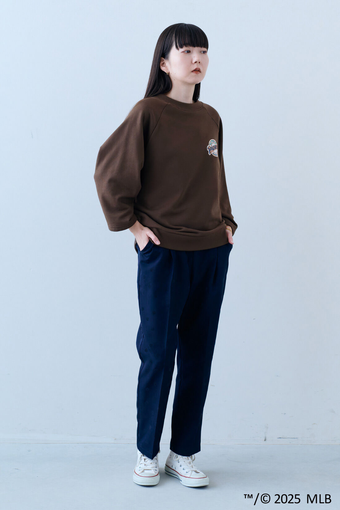 IEDIT|IEDIT[イディット]　フロッキードットプリントのゆるテーパードパンツ|モデル身長：163cm　着用サイズ：M