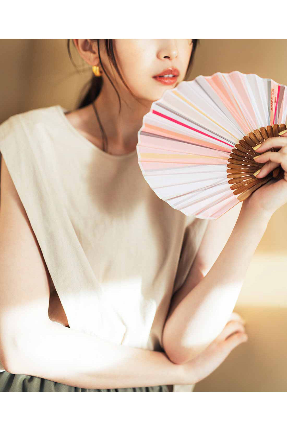 IEDIT|LES TOILES DU SOLEIL×IEDIT[イディット]　暑い日でも気分があがるマルチカラー扇子〈ピンク〉