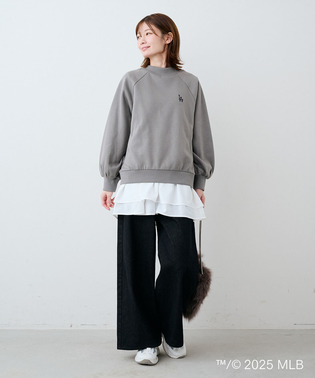 IEDIT|IEDIT[イディット]　オリジナルMLBデザイン クーパーズタウンコレクション 往年のロゴを楽しむ モックネックゆるスウェットの会|モデル身長：165cm　着用サイズ：M