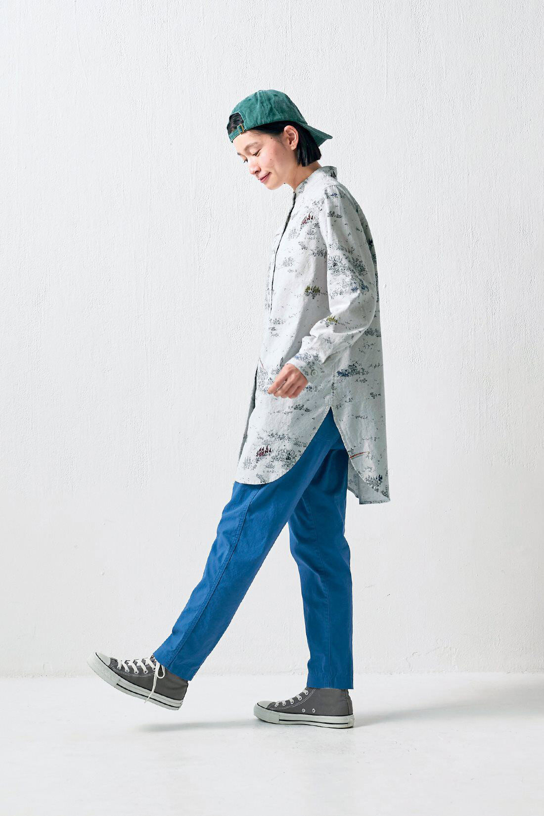 Sunny clouds|サニークラウズ ほどゆるチノンス〈レディース〉青|身長162cm/トップスMサイズ/ボトムスMサイズ