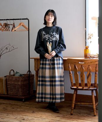 Sunny clouds［サニークラウズ］ | サニークラウズ氷の結晶刺繍トップス〈レディース〉