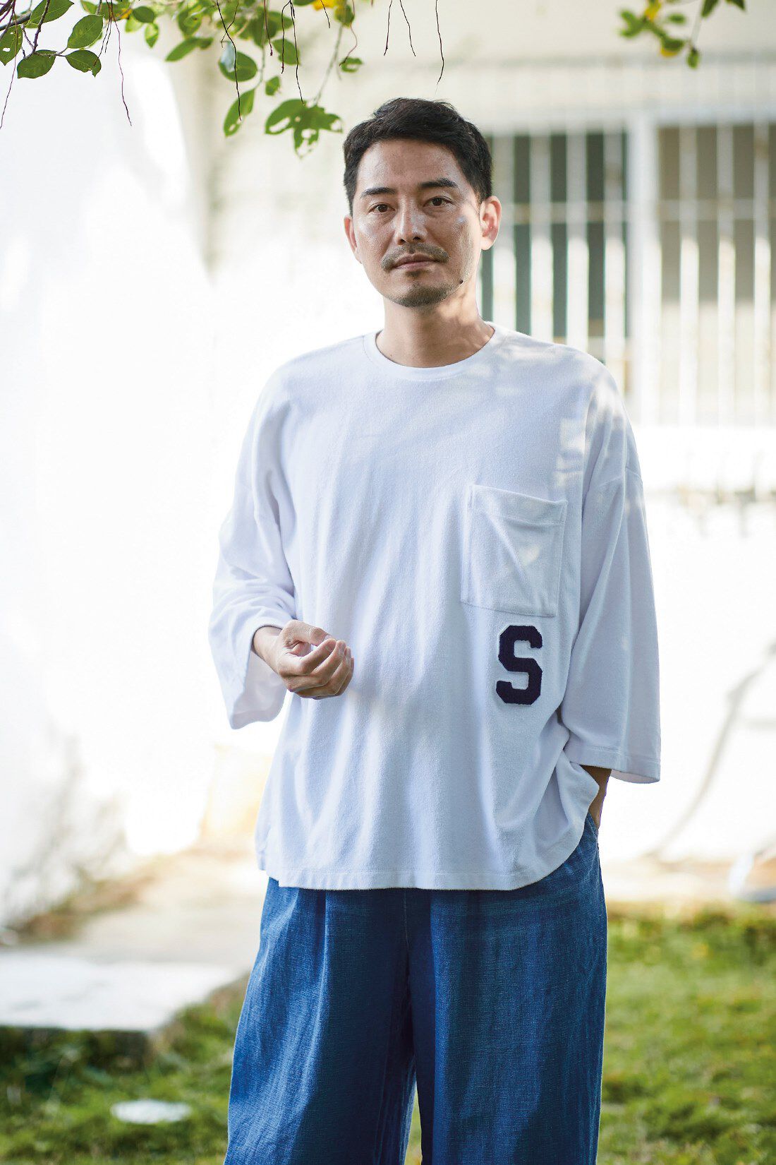 Sunny clouds|サニークラウズ パイルのワッペンＴシャツ〈メンズ〉白