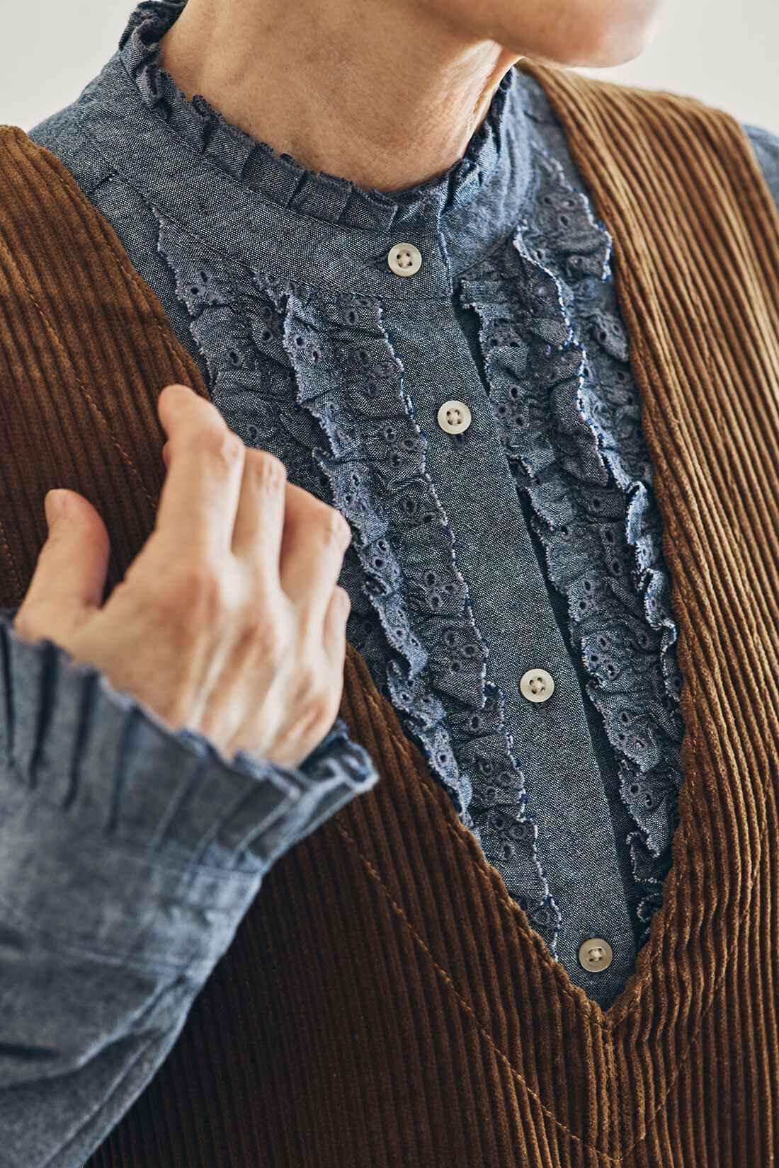 Sunny clouds|サニークラウズ フリフリフリルシャツ〈レディース〉