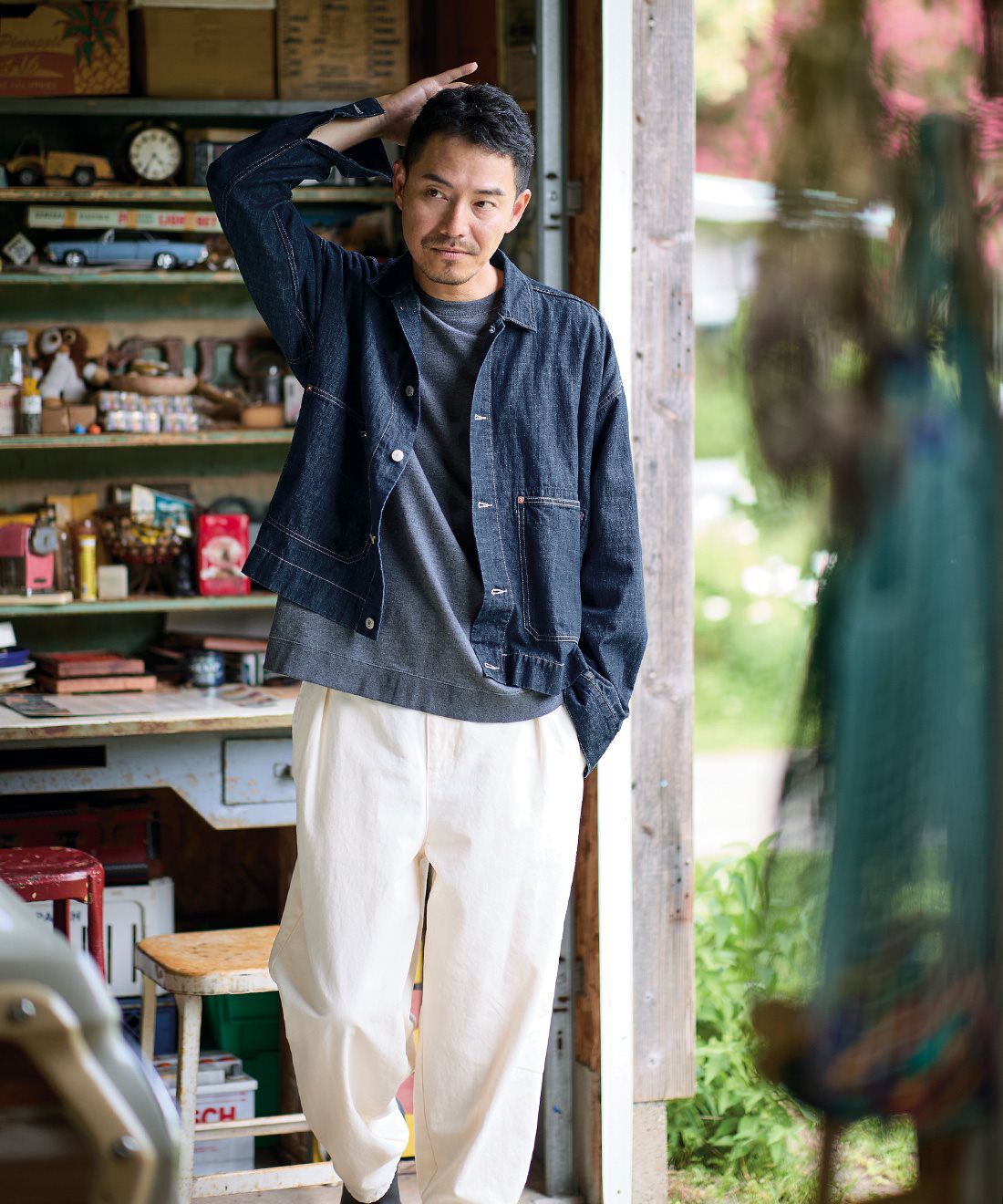 Sunny clouds［サニークラウズ］|サニークラウズシャツジージャン〈メンズ〉とサニークラウズミニ裏毛で作ったＴシャツ〈メンズ〉のコーディネート