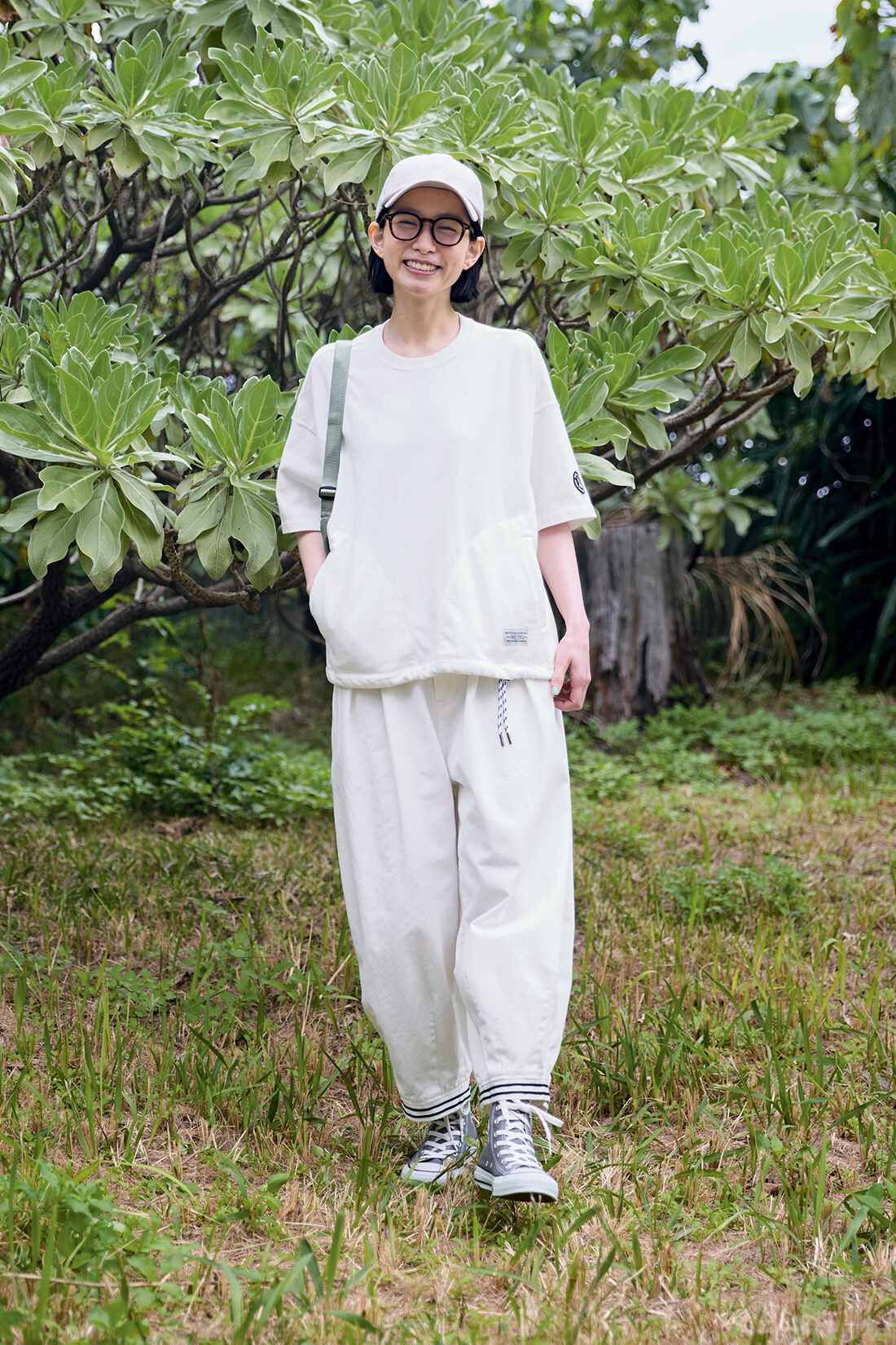 Sunny clouds|サニークラウズ　しっかりワッペンTシャツ〈レディース〉白|身長162cm/トップスMサイズ/ボトムスMサイズ