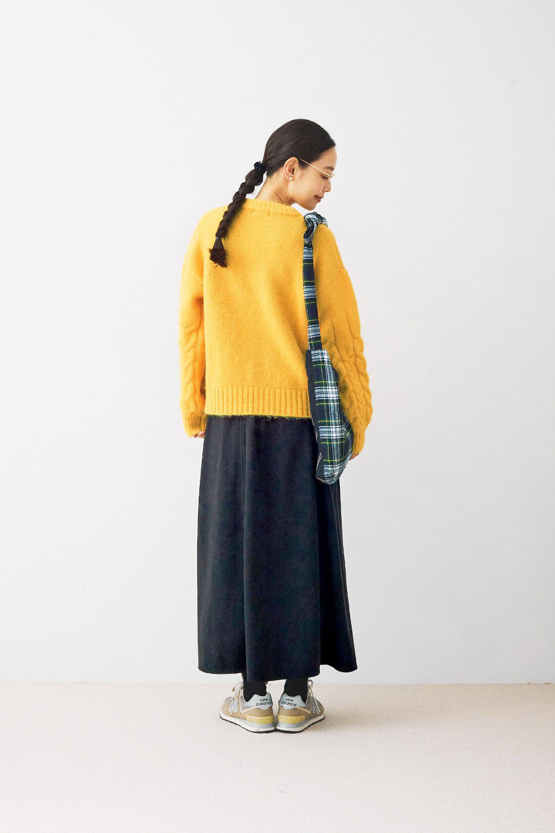 and myera|and myera ちょっとだけみじか丈のセーター〈黄〉