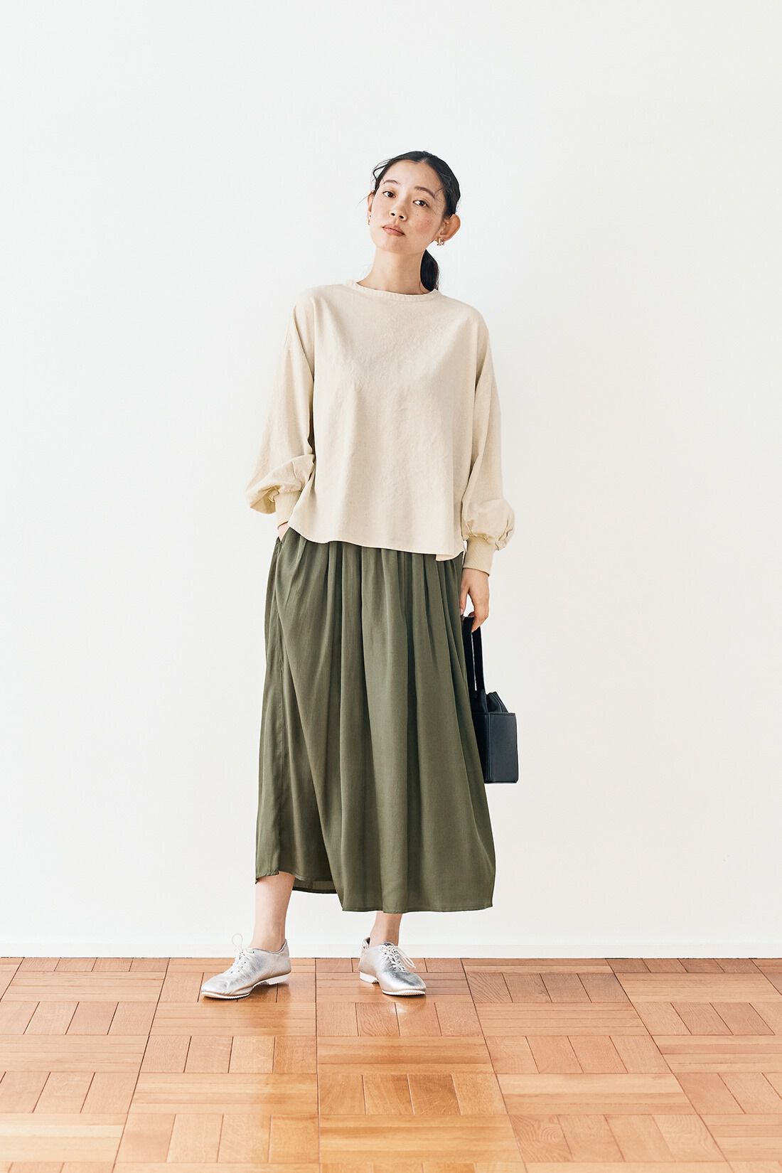 and myera|and myera 布はくの長袖Tトップスの会
