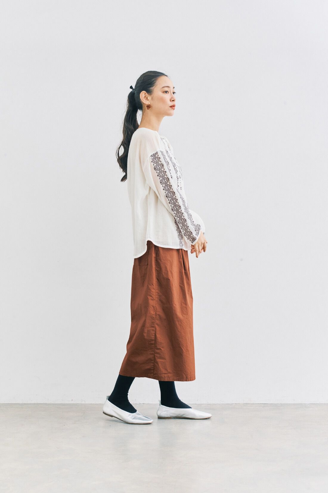 and myera|and myera アンティーク刺しゅうブラウス