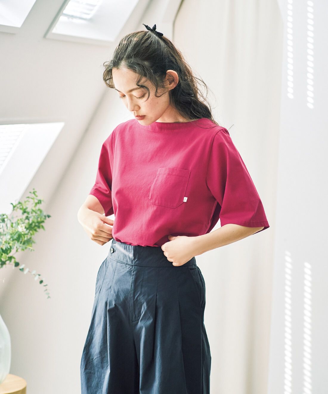 and myera|綿100% シルケット加工 Tシャツと桃色 シンプル トートバッグ ピンクのコーディネート