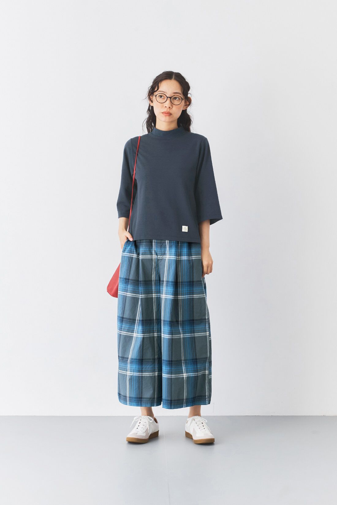 and myera［アンドマイラ］|and myera ちょっぴりコンパクトなハイネックTシャツの会