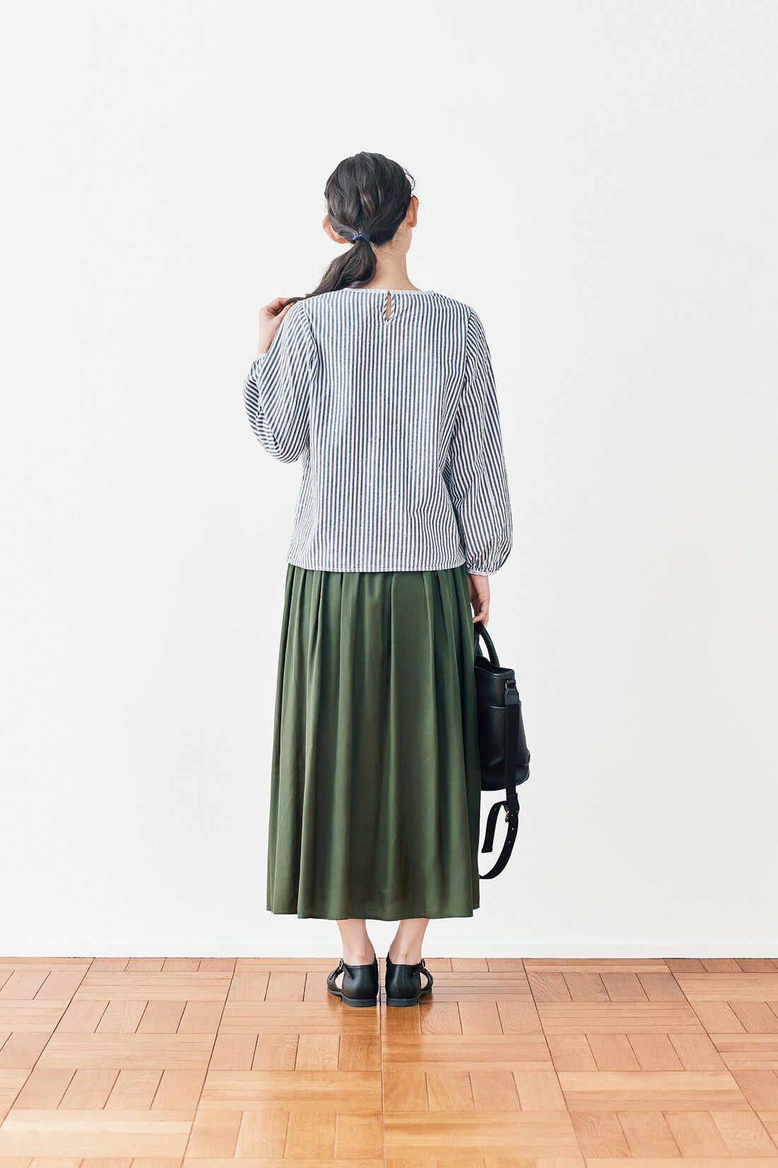 and myera|and myera そよぐスカート〈カーキ〉
