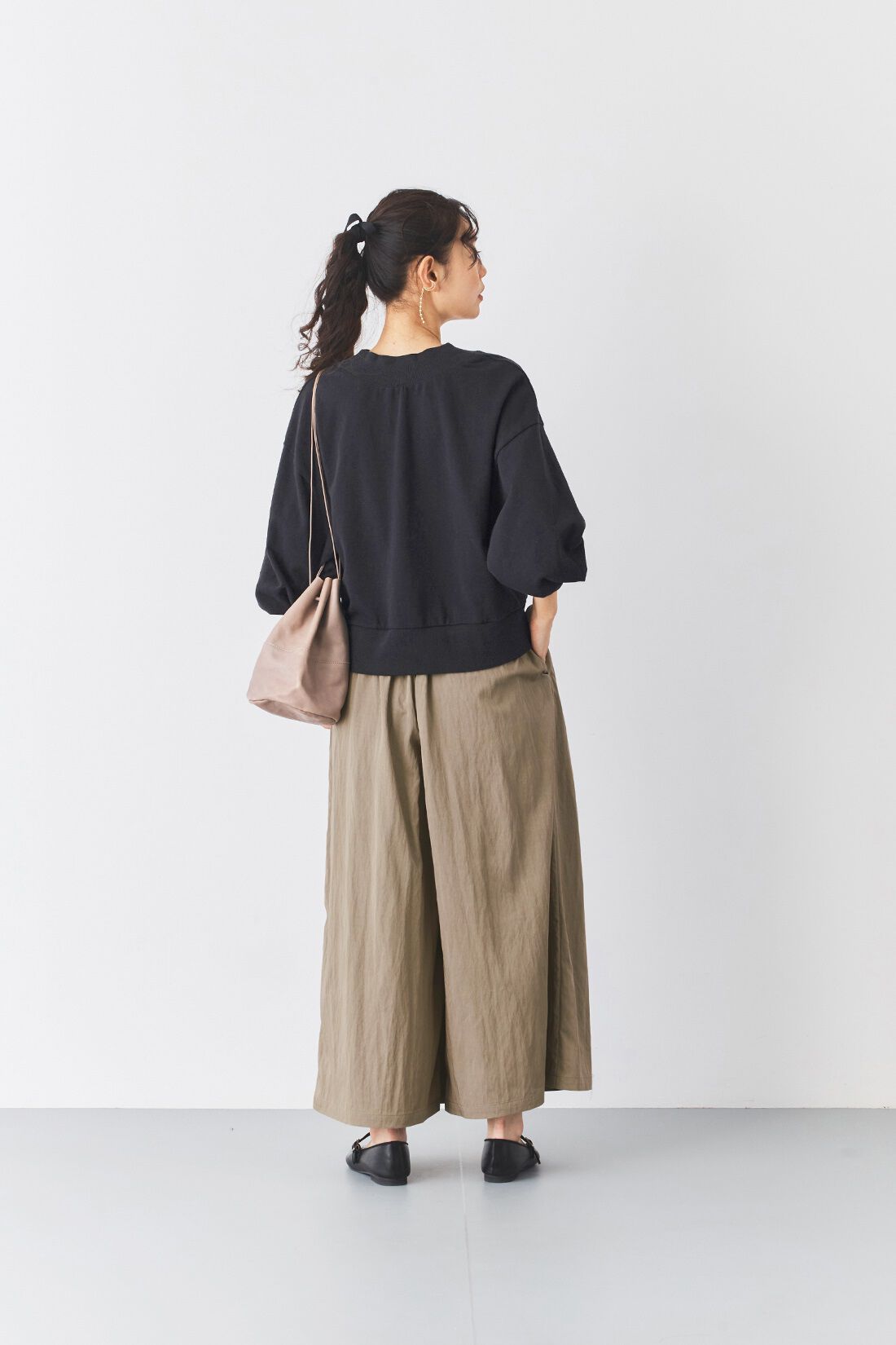 and myera|and myera ちょこっとみじか丈トレーナーの会