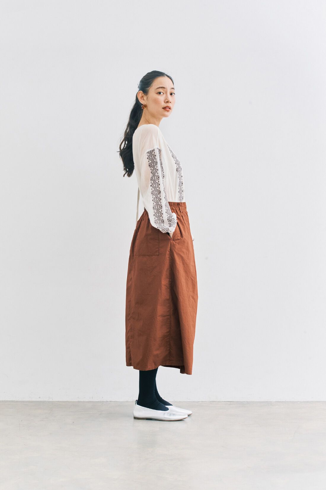 and myera|and myera アンティーク刺しゅうブラウス