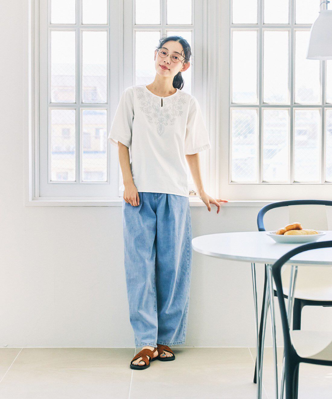 and myera|and myera 刺しゅうが映えるトップス