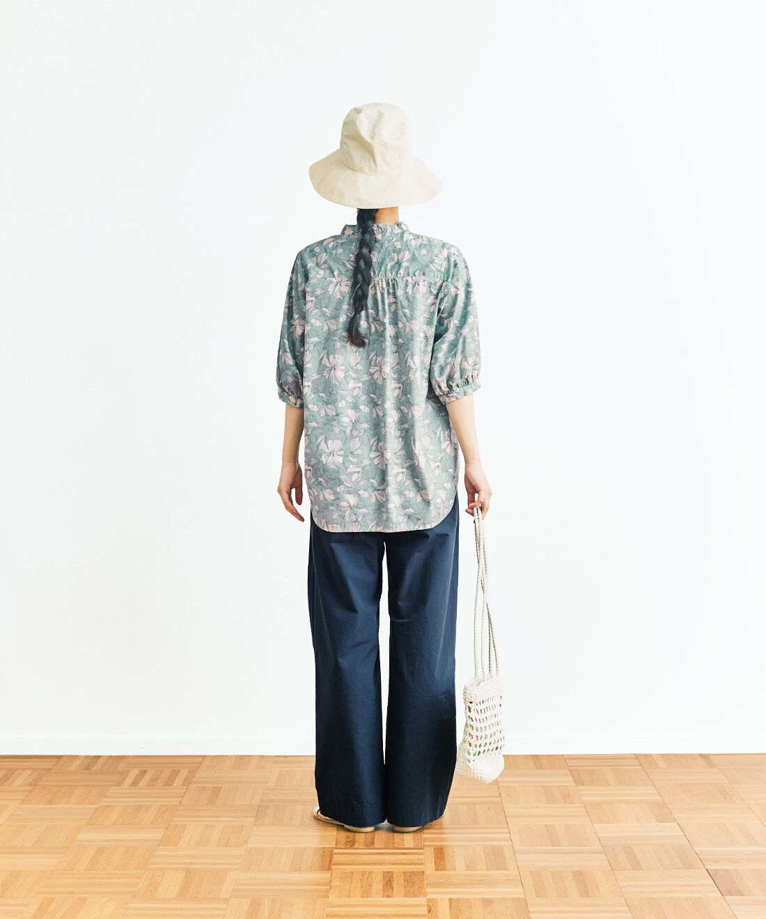 and myera|and myera ツータックパンツ〈紺〉