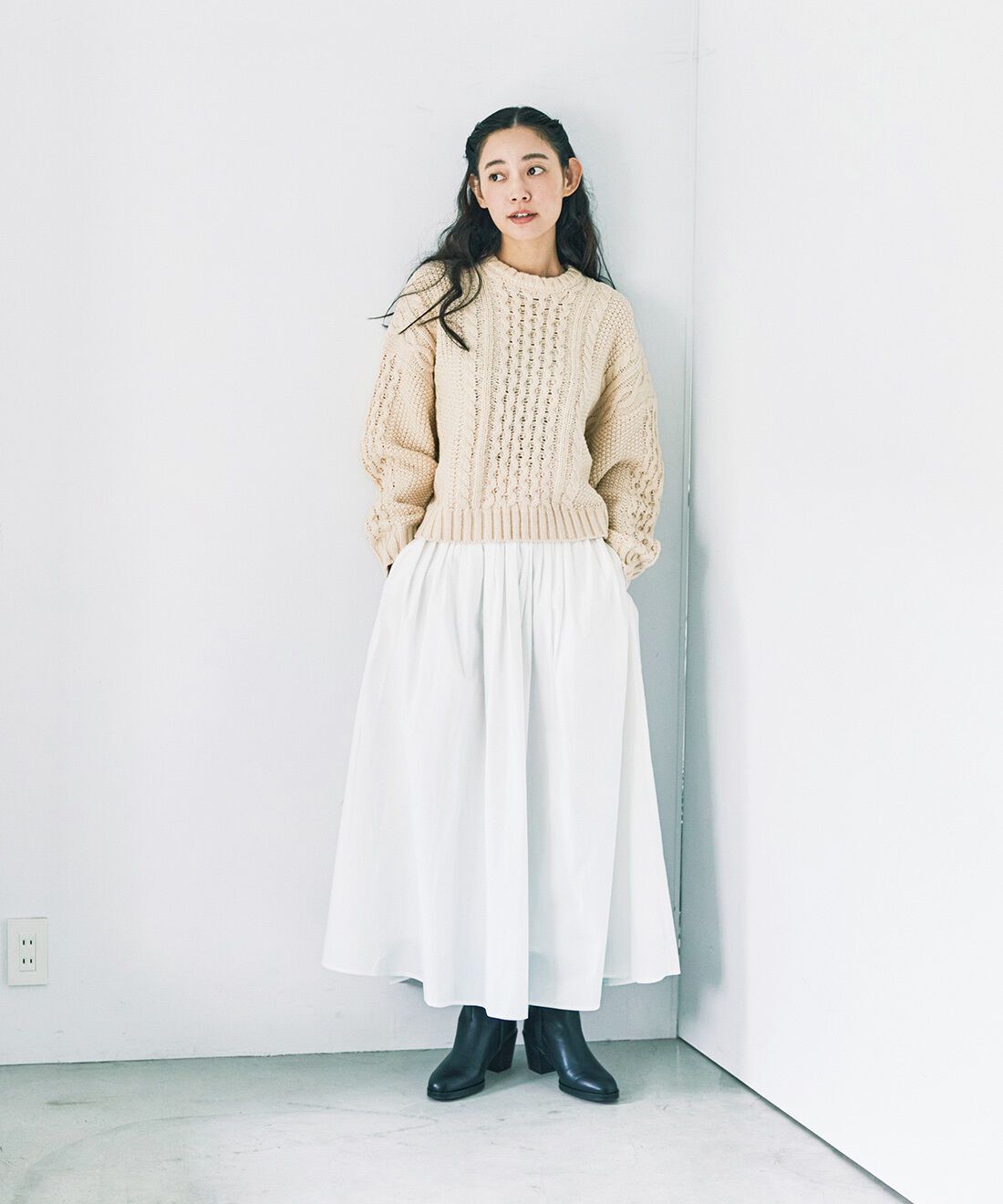 and myera|阿久津ゆりえさんコラボ ホットミルク セーター ホワイトのコーディネート