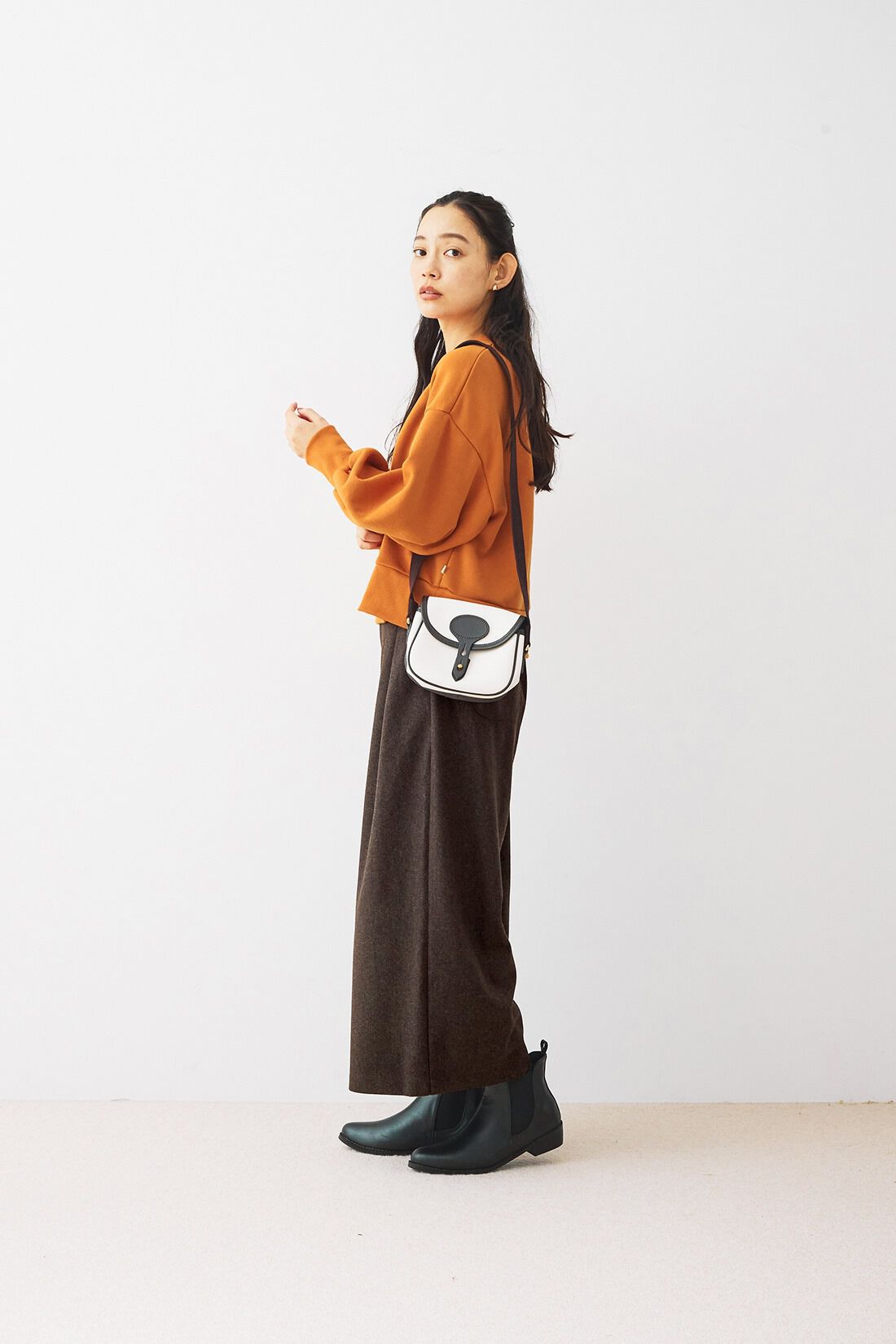 and myera|and myera ちょっとだけみじか丈のトレーナーの会