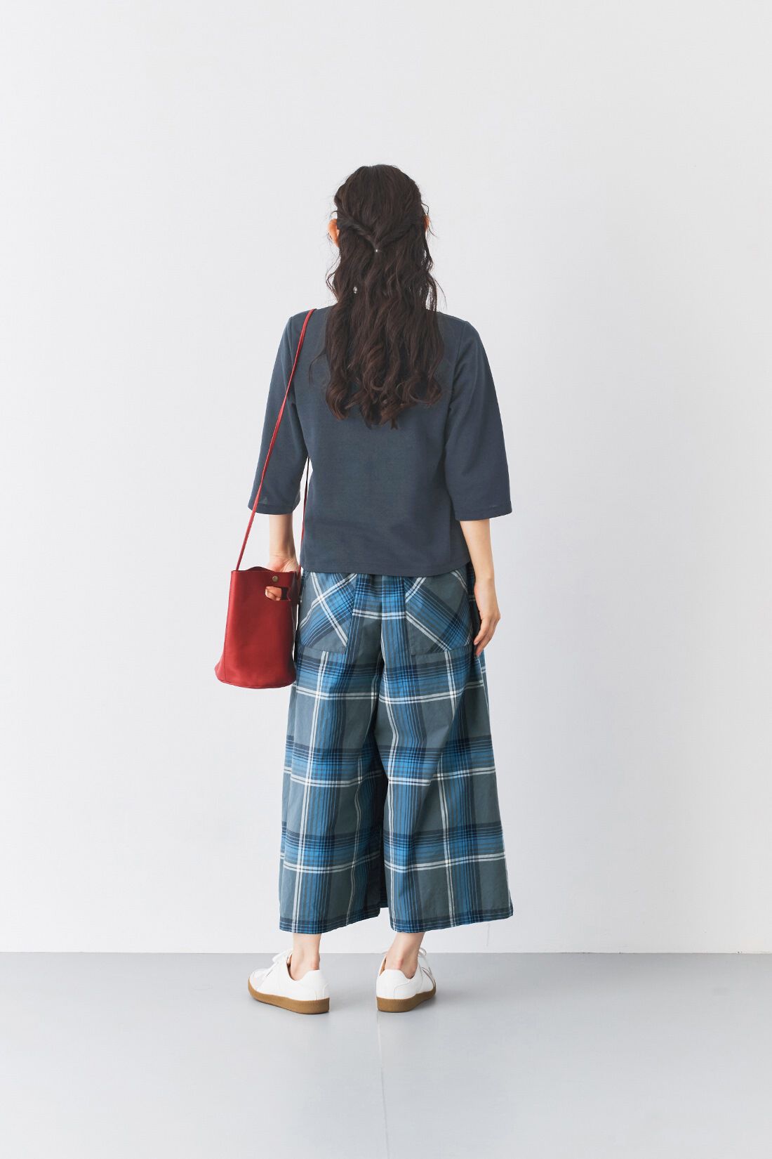and myera|【初回お試しキャンペーン】and myera ちょっぴりコンパクトなハイネックTシャツの会
