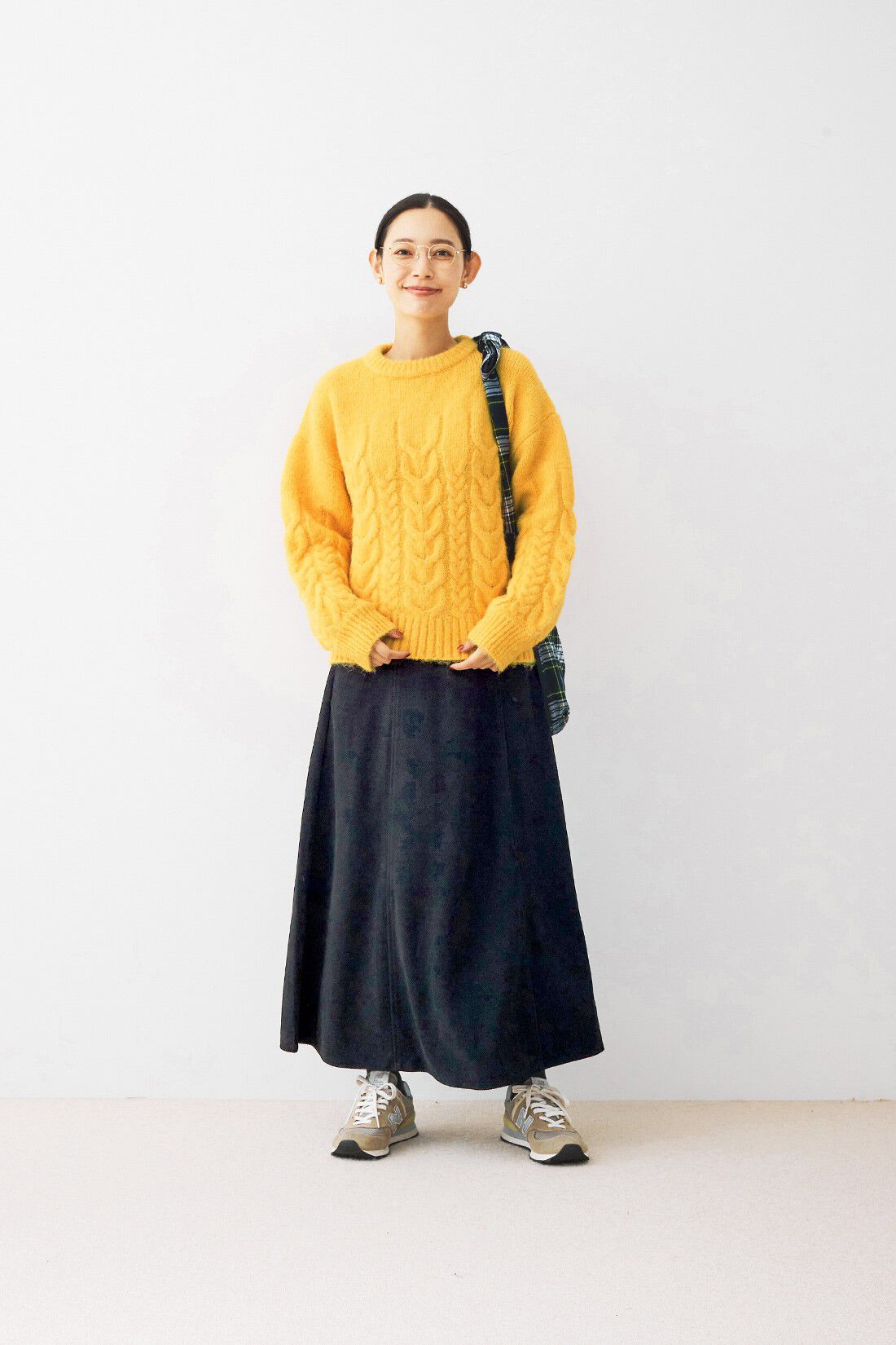 and myera|and myera ちょっとだけみじか丈のセーター〈黄〉