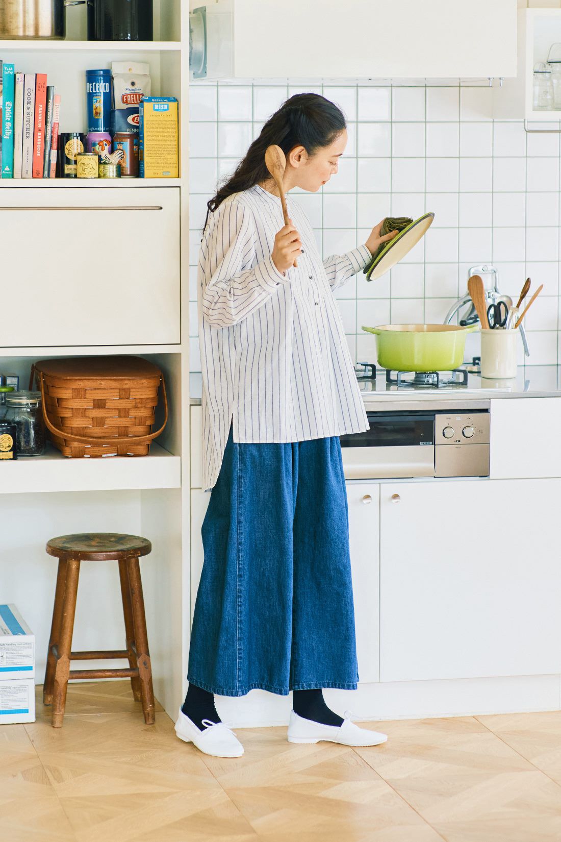 and myera|and myera ストライプなシャツ〈白〉