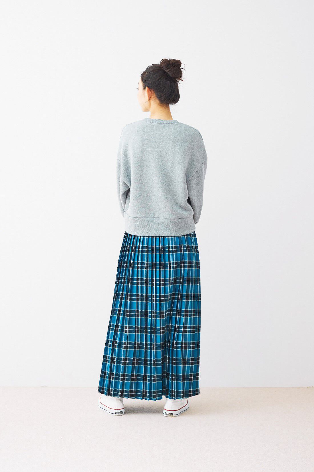 and myera|and myera ちょっとだけみじか丈のトレーナーの会