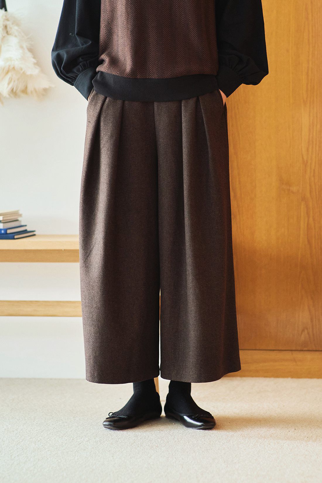 and myera|and myera フェルトのようなキュロットパンツ