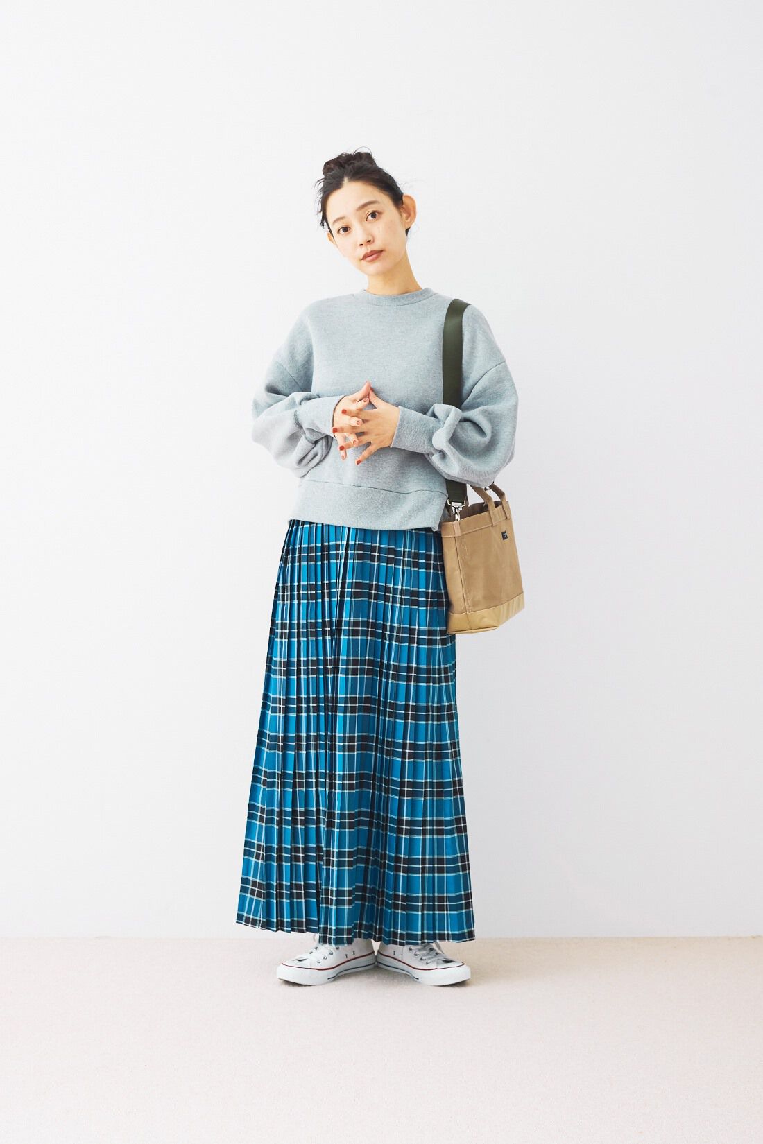 and myera|ロングプリーツチェックスカート〈ブルー〉のコーディネート