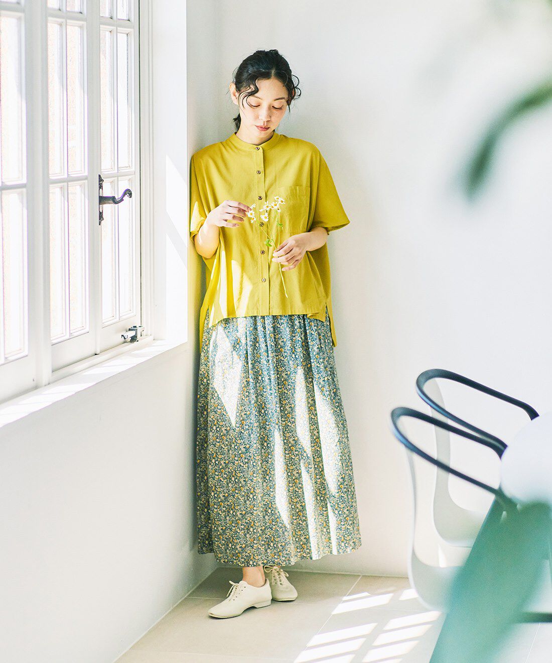 and myera|and myera ドロップドフレンチスリーブシャツ〈黄色〉