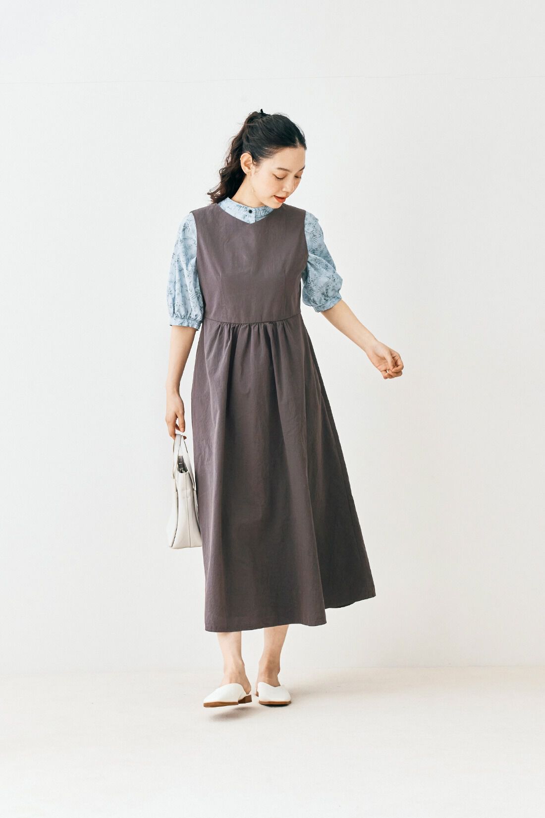 and myera|ａｎｄ　ｍｙｅｒａボタニカルなブラウスのコーディネート