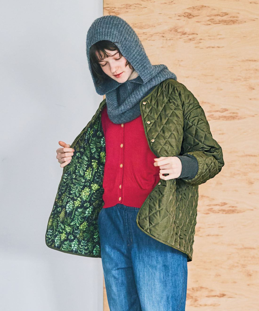 シロップ．|フィンレイソン キルティングリバーシブルコート 〈サドウッサ〉|ゴールドカラーのスナップボタンがきらり。