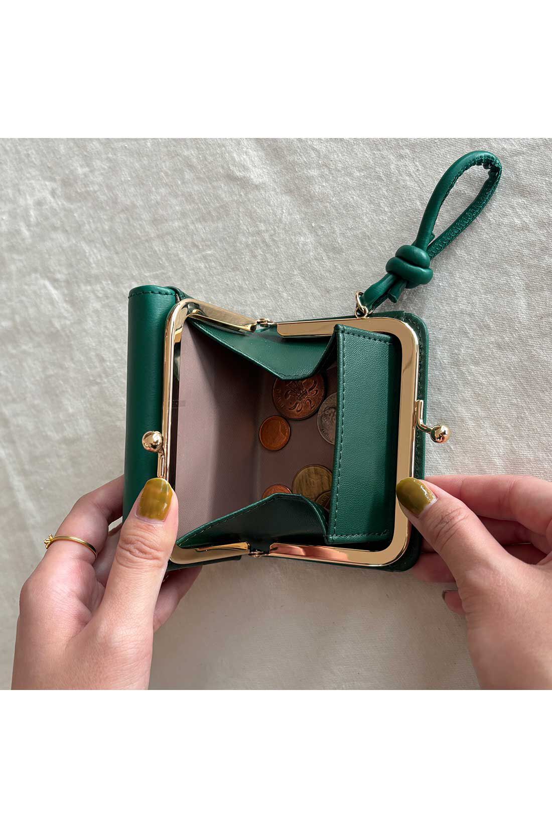 シロップ．|【WEB限定】ラウンドフラップがま口財布【シロップ．バスケット】