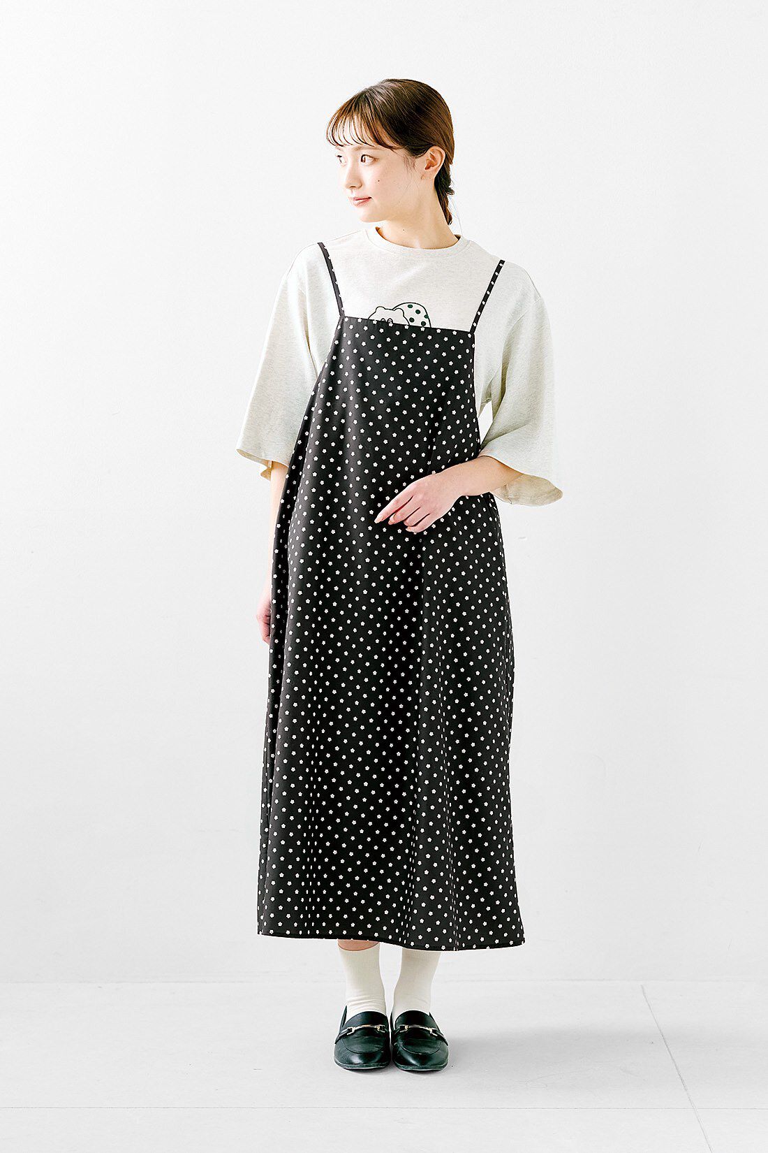 シロップ．|アデリアレトロ×シロップ．　フロッキープリントにときめくスウェットトップス〈ズーメイト〉の会|身長162cm/Mサイズ着用