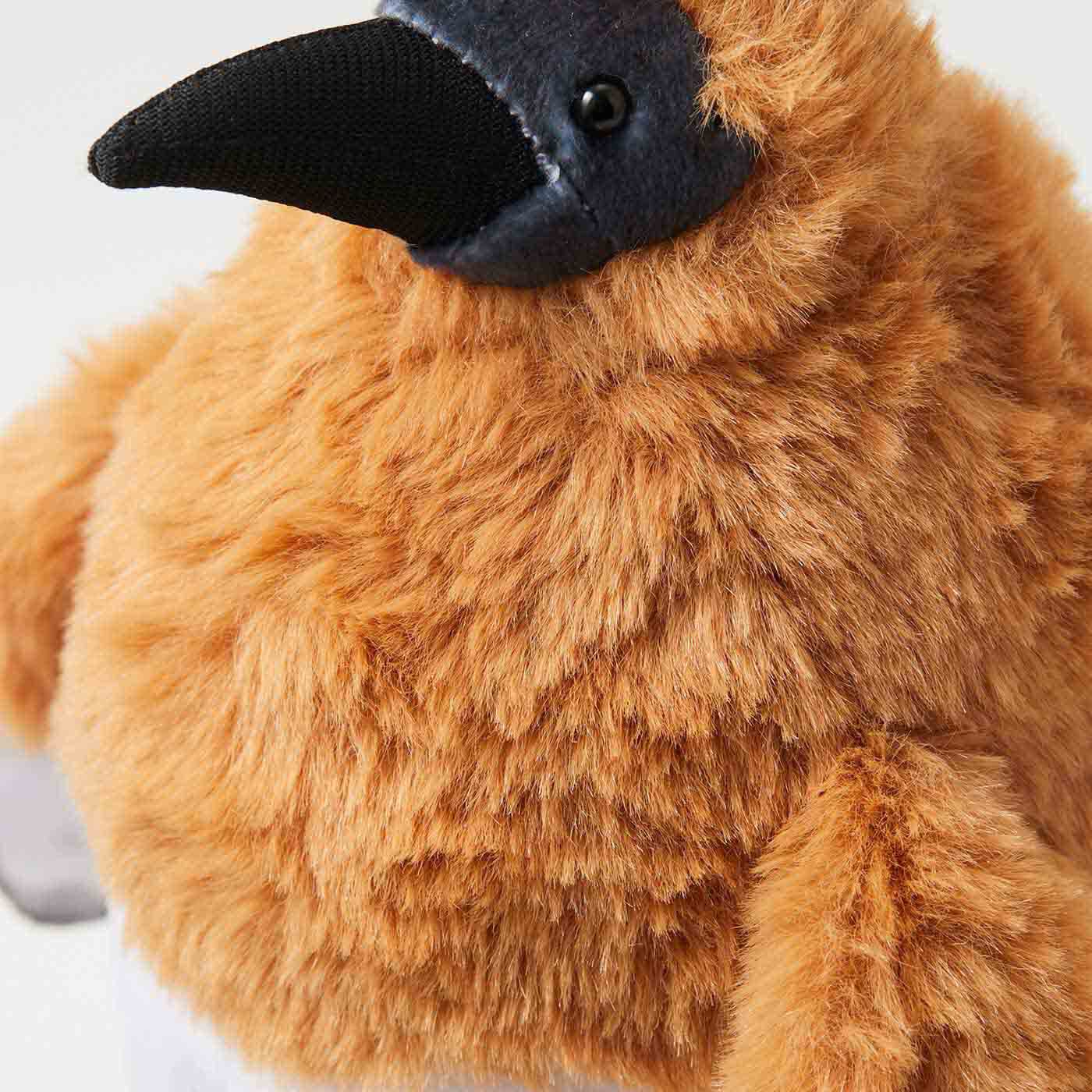 YOU+MORE!|YOU+MORE!　オウサマペンギン 思春期ポーチの会|羽毛はふわふわのファーで表現。思わずなでたくなるさわり心地。