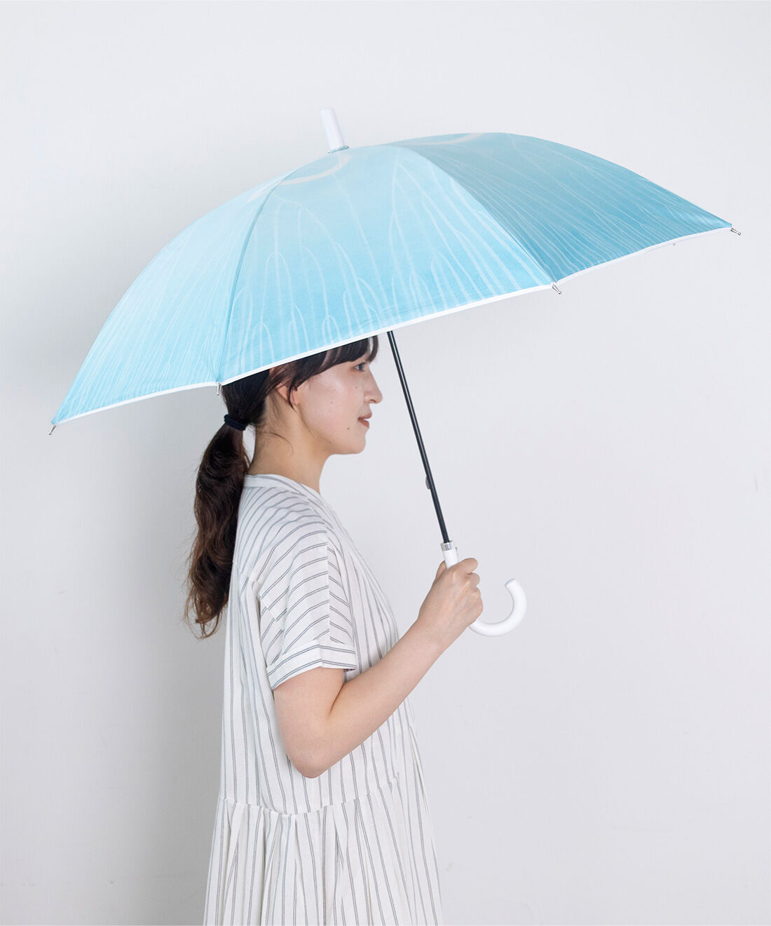 YOU+MORE!|【2026年5月分お届け】青空を泳ぐ ミズクラゲの日傘〈晴雨兼用〉