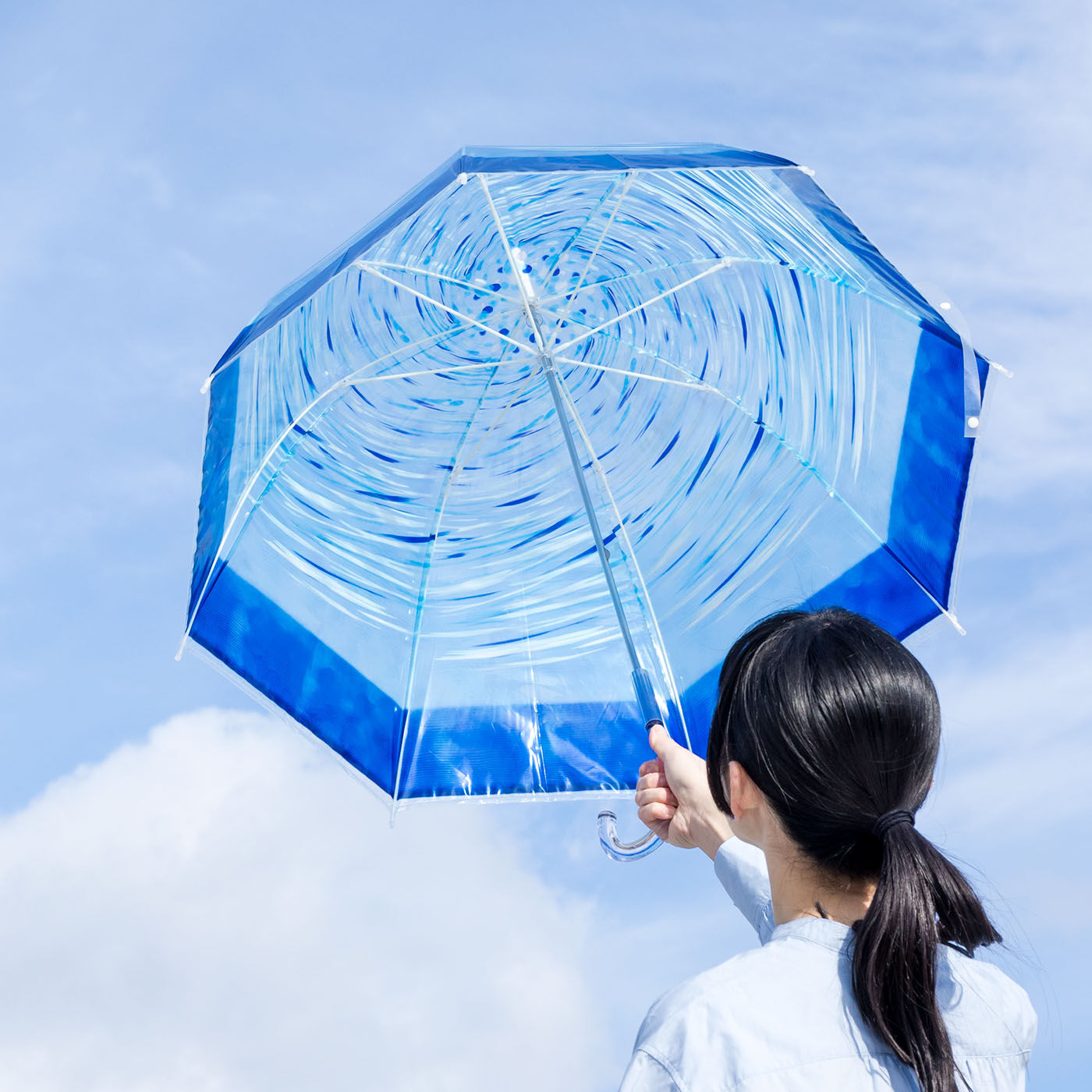 YOU+MORE!|ガラスの音色が降りそそぐ　青森の伝統工芸　津軽びいどろの風鈴傘〈あおもりの海〉