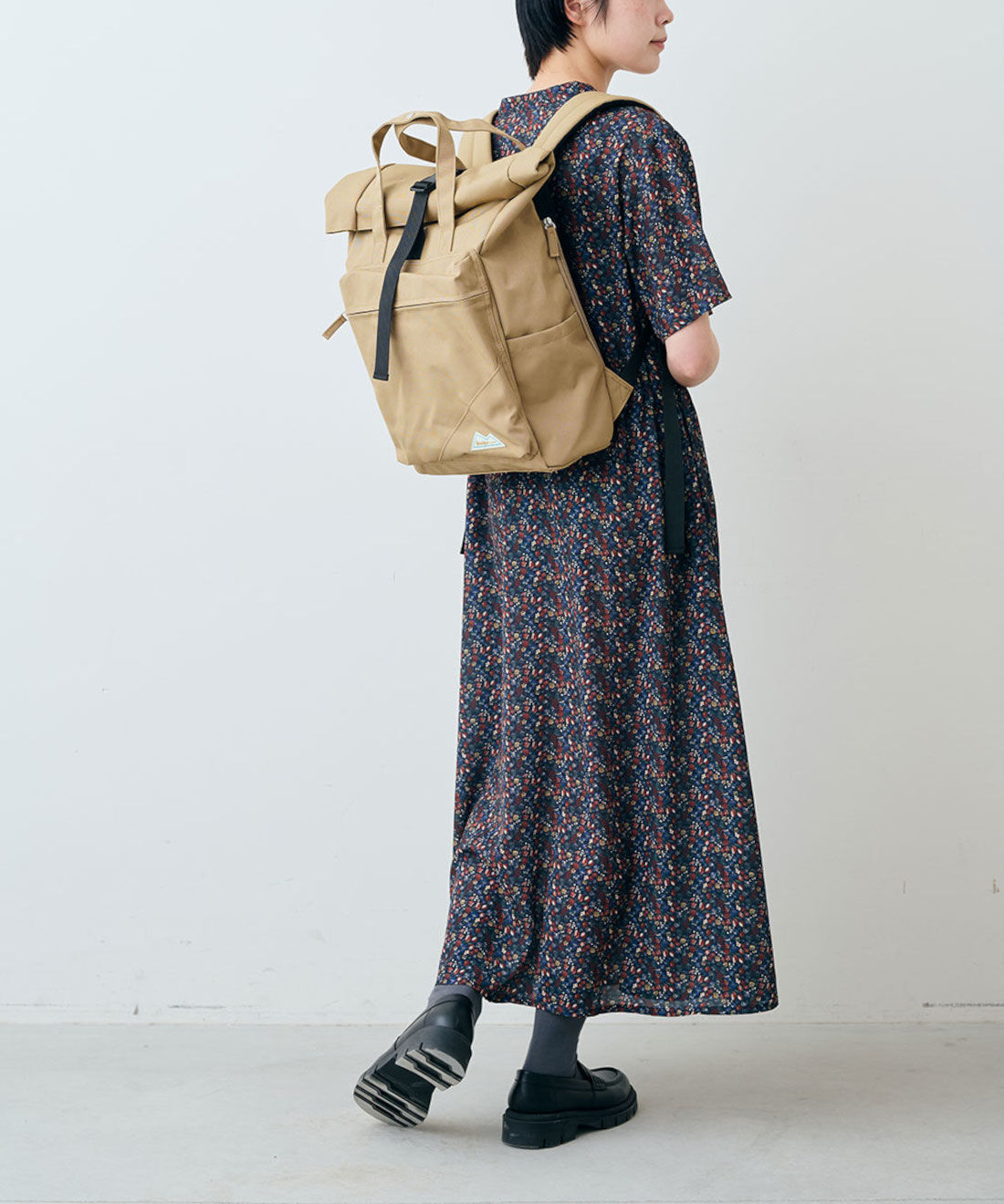 シロップ. 特急便|【WEB限定・3～10日でお届け】スラッシュロールトップリュック【シロップ．バスケット】|モデル身長：163cm