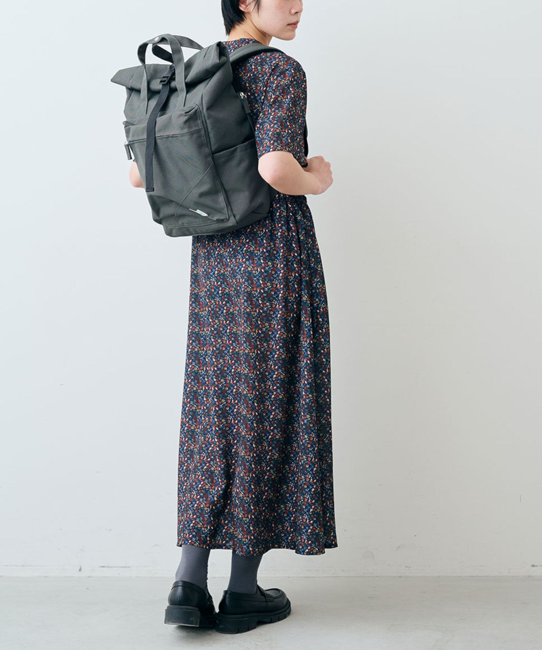 シロップ. 特急便|【WEB限定・3～10日でお届け】スラッシュロールトップリュック【シロップ．バスケット】|モデル身長：163cm