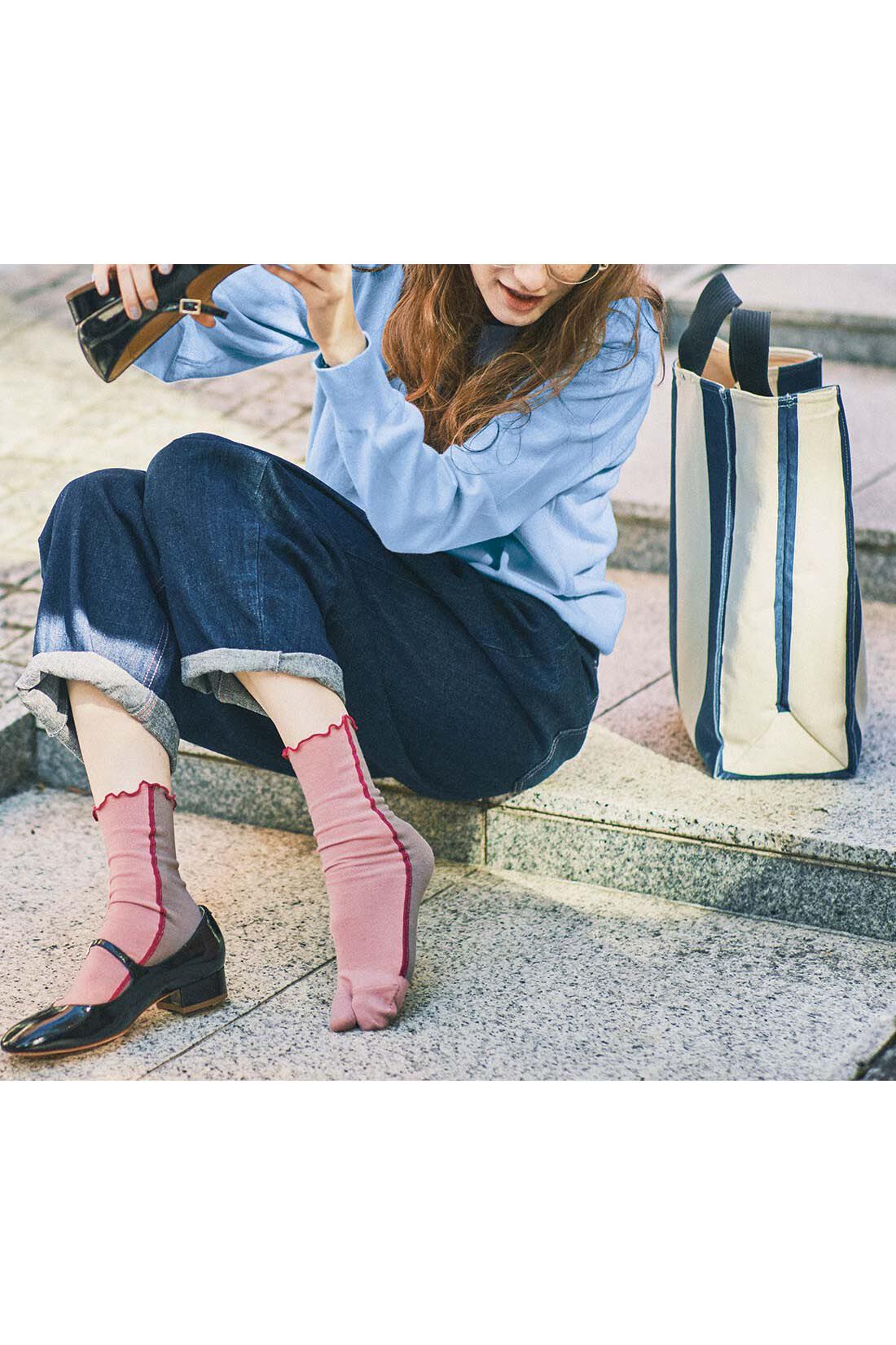 シロップ. 特急便|シロップ． バイカラーで楽しめる2-WAYタビソックス〈ベージュ×ブルー〉|これは参考画像です。お届けするカラーとは異なります。
