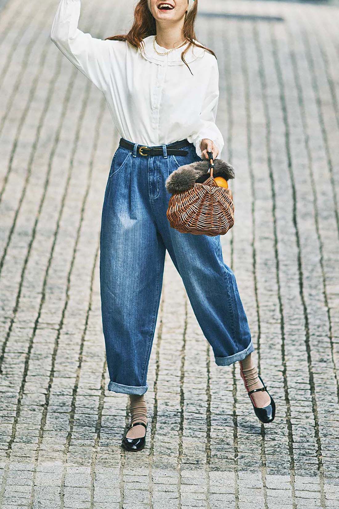 シロップ. 特急便|シロップ． バイカラーで楽しめる2-WAYタビソックス〈ベージュ×ブルー〉|これは参考画像です。お届けするカラーとは異なります。