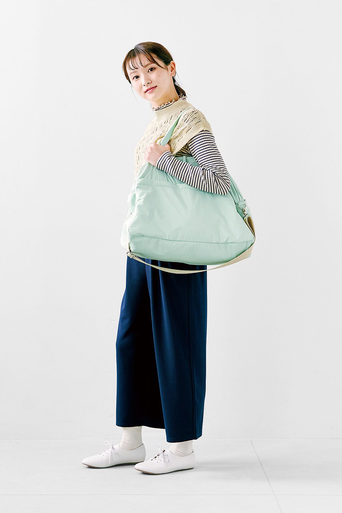 シロップ. 特急便|【3～10日でお届け】アデリアレトロ×シロップ．　レトロ喫茶をめぐる旅のおともにぴったりな大容量バッグ〈ズーメイト〉
