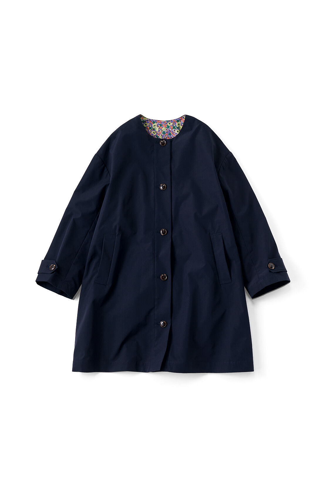 シロップ. 特急便|【3～10日でお届け】シロップ.　アンブレラヨークがひらり　撥水（はっすい）加工の軽やかノーカラーコート〈ダークネイビー〉